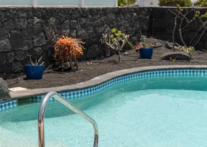 Samaralde By Buenavilla Villa